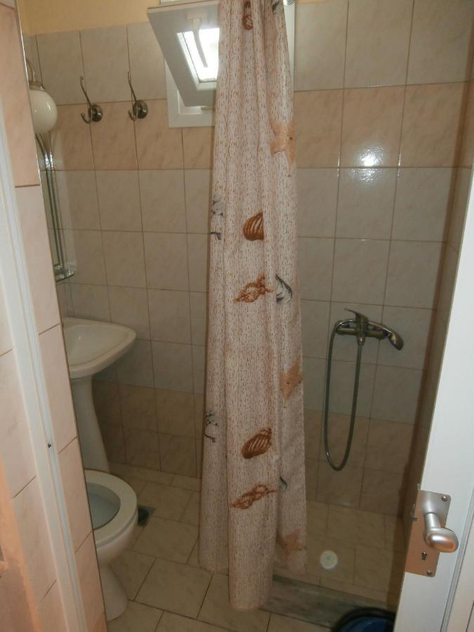 Villa Finikas Vrasná Esterno foto